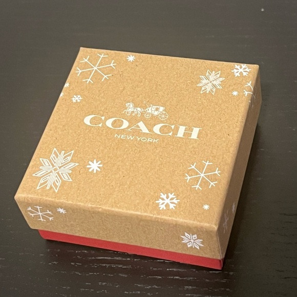 NWT COACH NEW YORK Signature Stud Earrings Set - Picture 5 of 6